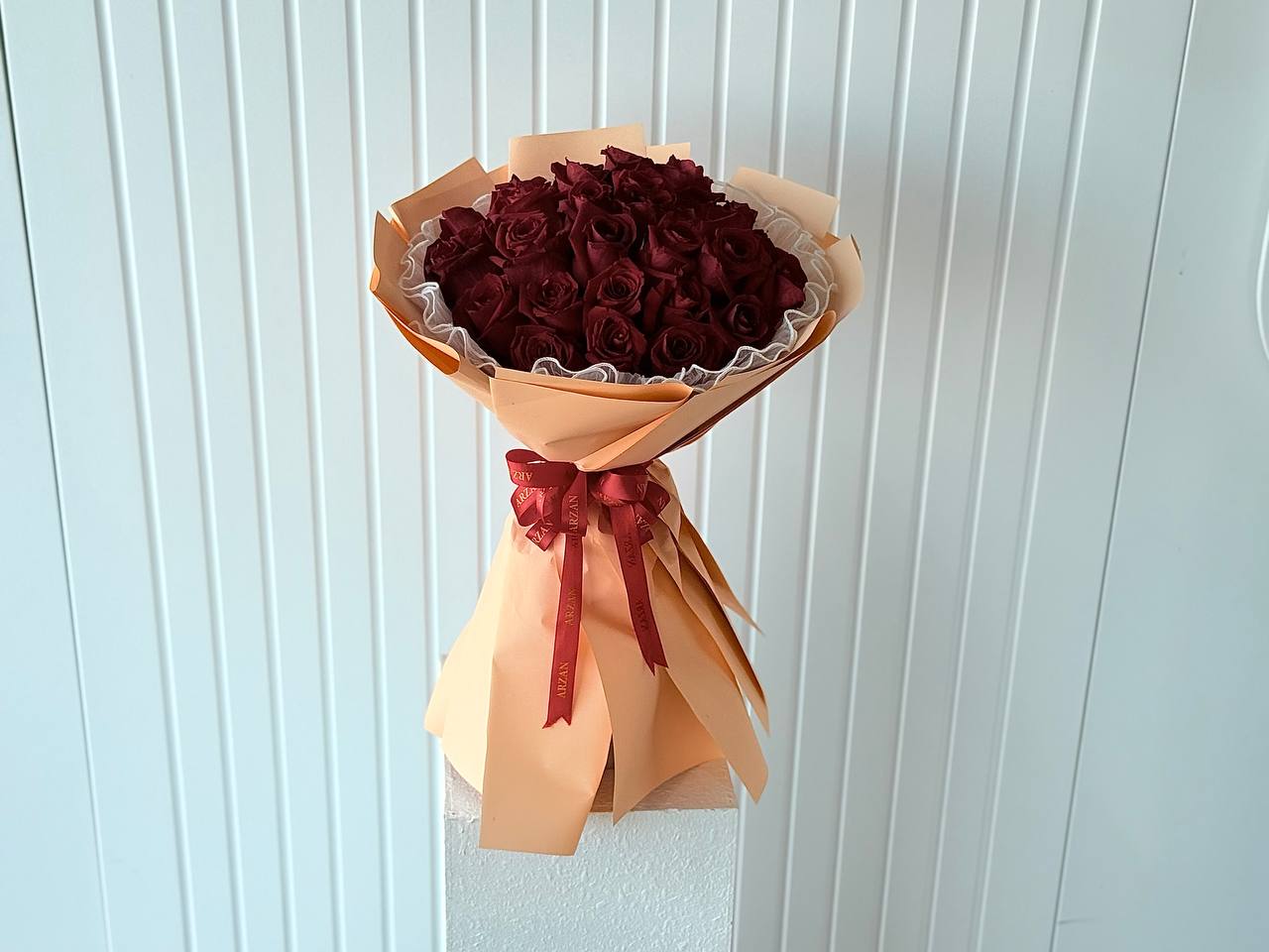 Red Rose Bouquet – Dark Cream Wrap